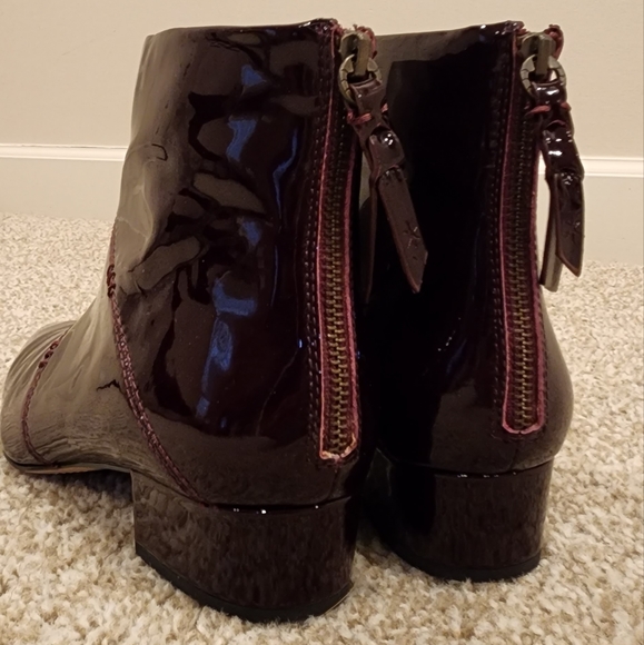 NWOT Pointed toe patent leather booties - Picture 11 of 12